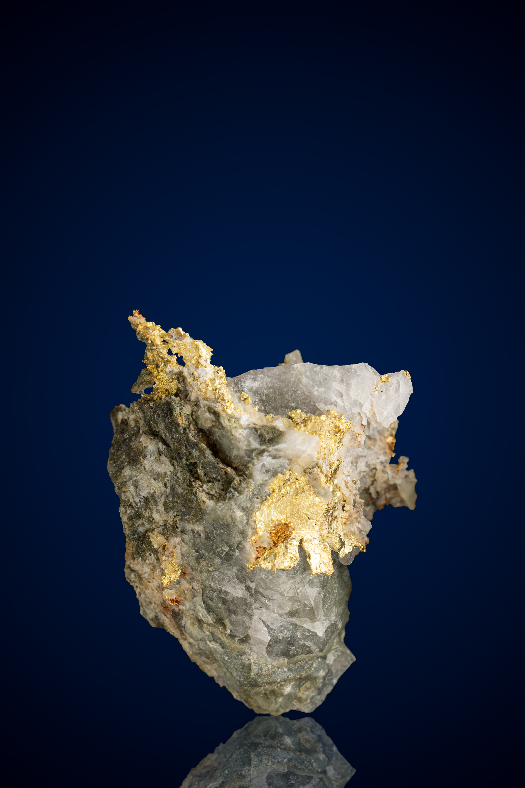 (image for) Tapered, Leafy Natural Gold Quartz Nugget - Alleghany Mining District, CA - 8.62 grams